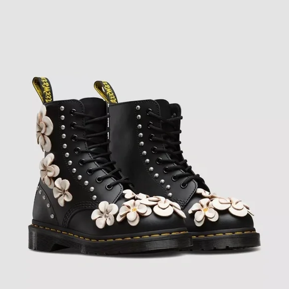 Dr. Martens Women's 1460 Pascal LIMITED EDITION 3D Flowers US 7 RARE & Unique!! - Picture 4 of 12